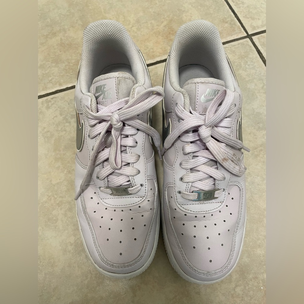 Nike(WMNS) Air Force 1 '07 Essential 'Venice Metallic Silver' 8.5
